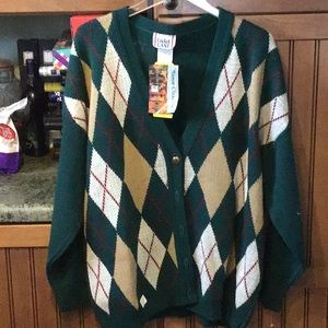 Marked Down -NWT Dark Green Argyle Sweater